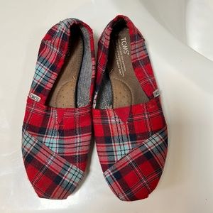 Toms women size 9 Red Plaid flats